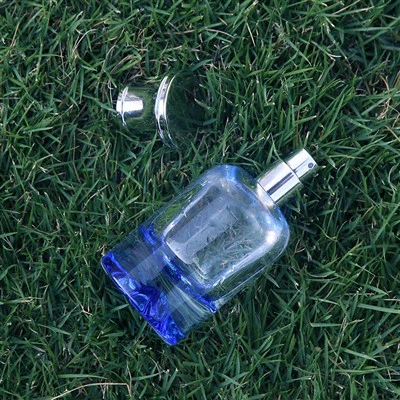 عیش و آرام کی خوشبو کی بوتل